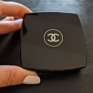 Chanel blush container